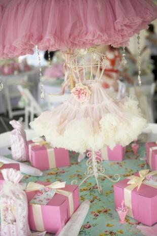 Classy Lingerie Bridal Shower | VibrantBride.com